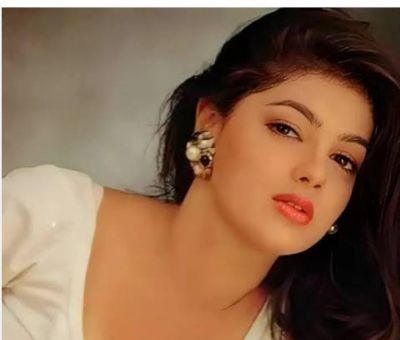 कहां हैं 90 के दशक में लाखों दिलों पर राज करनेवाली युवाओं की धड़कन ममता कुलकर्णी, जानें इस हीरोइन के जीवन से जुड़ी अपडेट