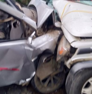 BREAKING : तेज रफ़्तार कार और बोलेरो में जोरदार भिड़ंत, एक महिला की मौत, कई घायल