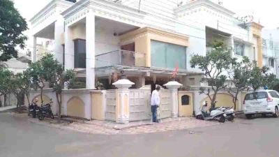 CG ब्रेकिंग : मशहूर बिल्डर्स व भाजपा नेता के घर आईटी की दबिश...8 गाड़ियों में पहुंचे हैं 20 से ज्यादा अफसर