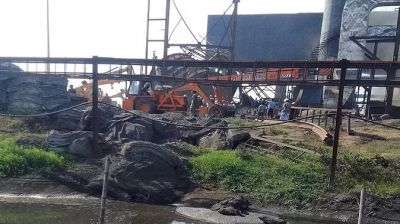 BREAKING : निर्माणाधीन प्लांट में बड़ा हादसा, चिमनी गिरने से 25 से ज्यादा लोग दबे, 9 मजदूरों की मौत की आशंका 