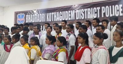 CG : विभिन्न कैडर के 60 माओवादियों ने किया आत्मसमर्पण 