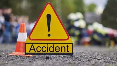 CG ACCIDENT : तेज रफ्तार कार और बाइक की भिड़ंत में तीन लोगों की मौत, गांव में पसरा मातम