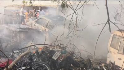 Breaking : कोतवाली थाना परिसर में भीषण आग, जब्त गाड़ियां जलकर खाक