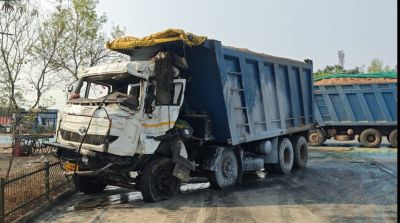 जिस रास्ते से गुजरेगा राष्ट्रपति का काफिला, वहां हुआ सड़क हादसा, अधिकारियों में मचा हड़कंप &hellip;