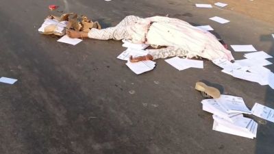 accident : अज्ञात ट्रक की टक्कर से नर्स की मौत, मृत मां को देख बच्चे का हाल बेहाल