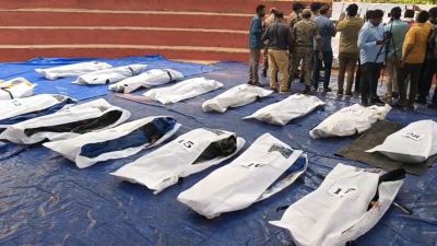 सुरक्षाबलों और नक्सलियों के बीच हुई मुठभेड़ में 11 महिला नक्सलियों समेत 17 माओवादी के शव बरामद, भारी मात्रा में हथियार जब्त