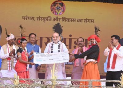 केंद्रीय गृह मंत्री का ऐलान: हर नक्सल मुक्त गांव को मिलेगी 1 करोड़ रुपए की विकास निधि