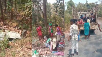 CG – दर्दनाक सड़क हादसा : सवारियों से भरी पिकअप खाई में गिरी, 2 ग्रामीणों की मौत, दर्जनों लोग घायल, मौके पर मची चीख-पुकार…. CG – दर्दनाक सड़क हादसा : सवारियों से भरी पिकअप खाई में गिरी, 2 ग्रामीणों की मौत, दर्जनों लोग घायल, मौके पर मची चीख-पुकार….