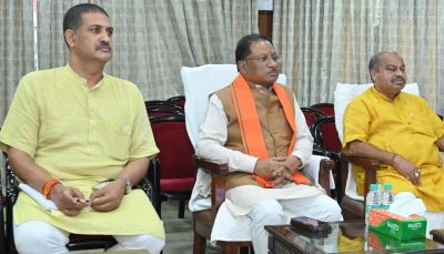 मुख्यमंत्री विष्णु देव साय ने जनप्रतिनिधियों और अधिकारियों के साथ सुनी &lsquo;मन की बात&rsquo; की 121वीं कड़ी&hellip;