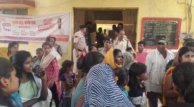 मातम में बदली शादी की खुशियां, हल्दी रस्म के दिन तालाब में डूबने से बच्चे की मौत, परिजनों ने पंचायत कार्यालय का किया घेराव&hellip;..