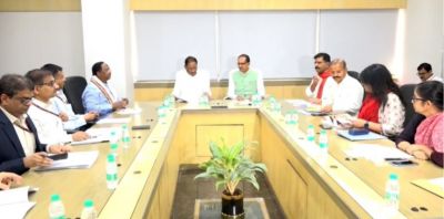 BREAKING : CM साय और केंद्रीय मंत्री शिवराज कर रहें हैं पंचायत, ग्रामीण विकास एवं कृषि विभाग के कार्यों की समीक्षा