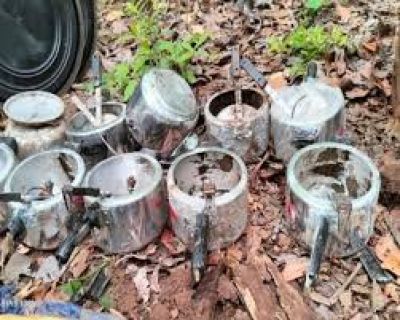 नक्सलियों की साजिश नाकाम, सुरक्षाबलों ने 10 प्रेशर कुकर समेत कई विस्फोटक सामग्री बरामद