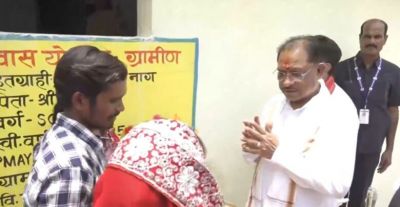 सुशासन तिहार: सीएम विष्णुदेव साय बिना पूर्व सूचना पहुंचे मुरमुंदा, ग्रामीणों से लिया योजनाओं का फीडबैक