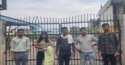 रायपुर में B.Ed प्रवेश परीक्षा में बड़ी लापरवाही: समय से पहले गेट बंद, कई अभ्यर्थी परीक्षा से वंचित