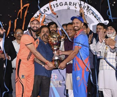 मुख्यमंत्री ने छत्तीसगढ़ क्रिकेट प्रीमियर लीग की विजेता टीमों को सौंपा विनर्स कप