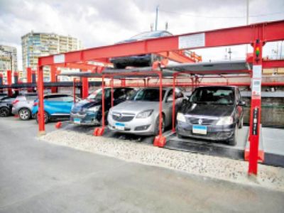 छत्तीसगढ़ की पहली मैकेनाइज्ड कार पार्किंग पंडरी कपड़ा मार्केट में शुरू