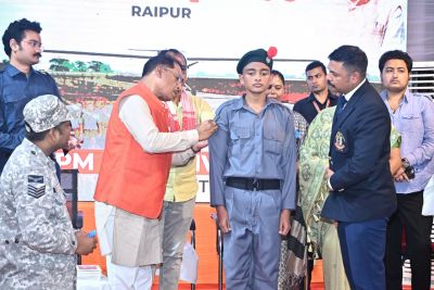 छत्तीसगढ़ के इस जिले में शुरू हुई एनसीसी एयर स्क्वाड्रन, मुख्यमंत्री साय ने 25 मेधावी छात्रों को पहनाया कैडेट बैच&hellip;