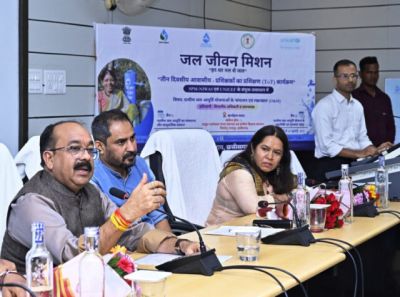 हर घर तक जल पहुँचाने के साथ ही जल बचाना भी हो प्राथमिकता में &ndash; अरुण साव