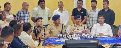 CRIME NEWS: रायपुर में 1 करोड़ की हेरोइन के साथ 9 तस्कर गिरफ्तार, पाकिस्तान कनेक्शन उजागर CRIME NEWS: रायपुर में 1 करोड़ की हेरोइन के साथ 9 तस्कर गिरफ्तार, पाकिस्तान कनेक्शन उजागर