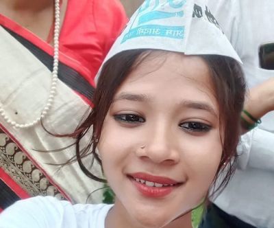 ट्रेलर की चपेट में आने से आप की युवा कार्यकर्ता की दर्दनाक मौत, एक साल पहले हुई थी लव मैरिज