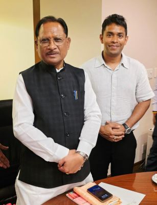 बस्तर के होनहार अविनाश तिवारी से टोक्यो में मिले मुख्यमंत्री विष्णुदेव साय : छत्तीसगढ़ में उद्योग स्थापना को लेकर हुई सकारात्मक चर्चा&hellip;.