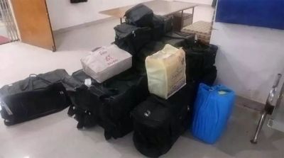 चांदी की बड़ी तस्करी का खुलासा, ढाई क्विंटल चांदी समेत दो आरोपी गिरफ्तार चांदी की बड़ी तस्करी का खुलासा, ढाई क्विंटल चांदी समेत दो आरोपी गिरफ्तार