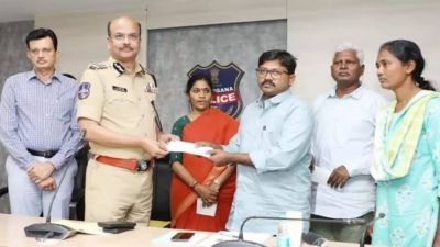 Breaking : छत्तीसगढ़ में लाल आतंक को तगड़ा झटका, तीन खूंखार नक्सलियों ने किया सरेंडर 