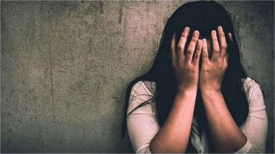 CG : बीच जंगल में रास्ता रोककर विधवा महिला के साथ क्रूर दुष्कर्म, पुलिस ने आरोपी को किया गिरफ्तार&hellip;..