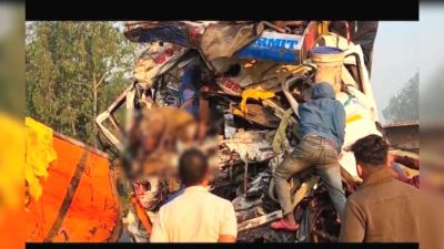 Big Accident : जबरदस्त भिड़ंत के बाद आग का गोला बना ट्रक, दो की मौत 