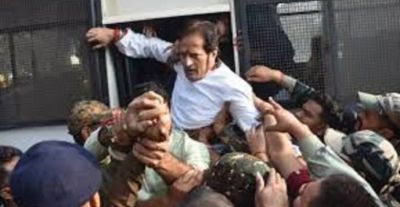 कांग्रेस नेता विकास उपाध्याय को पुलिस ने किया गिरफ्तार, NIT चौपाटी को लेकर मचा बवाल