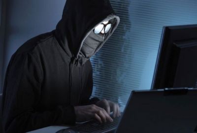 साइबर ब्लैकमेल का खौफनाक रूप: नाबालिग का वीडियो बनाकर किया शोषण, आरोपी गिरफ्तार साइबर ब्लैकमेल का खौफनाक रूप: नाबालिग का वीडियो बनाकर किया शोषण, आरोपी गिरफ्तार