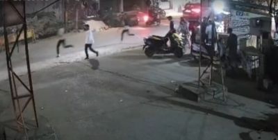 CG &ndash; चाकूबाजी से फिर दहला उठी राजधानी : युवकों ने एक दूसरे को सड़क पर दौड़ाकर मारा, इलाके में दहशत का माहौल