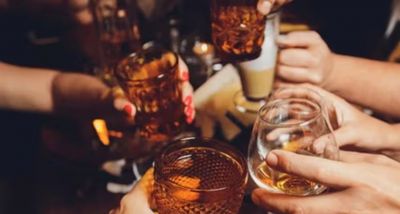 CG &ndash; रिसाॅर्ट्स में चल रही थी शराब पार्टी, तभी पहुंची पुलिस, फिर जो हुआ&hellip;.नजारा देख उड़ गए होश&hellip;..