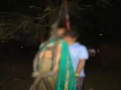 CG &ndash; दिल दहला देने वाली घटना : पेड़ पर लटकी मिली पति-पत्नी की लाश, सुसाइड या फिर&hellip; जांच में जुटी पुलिस..!