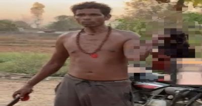 &nbsp;दिल दहला देने वाली घटना : बच्चों के सामने पत्नी का गला काटा, सिर लेकर घूमाता रहा पति,फिर जो हुआ&hellip;.