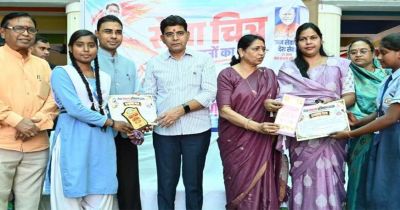 इतिहास रचने के लिए अटूट परिश्रम और निरंतर प्रयास ज़रूरी &ndash; मंत्री टंक राम वर्मा