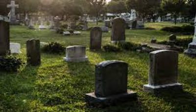 यहां मुर्दों को भी देना पड़ता है 'किराया', रेंट देने में हो जाए देरी तो कब्र से बाहर निकाल देते हैं शव! पढ़िए पूरी स्टोरी