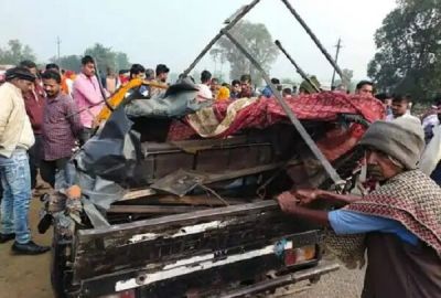  बड़ा सड़क हादसा : तेज रफ्तार हाईवा और ऑटो में जोरदार टक्कर...4 लोगों की मौत