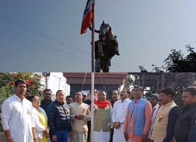 राष्ट्रीय ध्वज के सम्मान में बड़ी लापरवाही, भाजपा पार्षद ने फहराया उल्टा तिरंगा&hellip;
