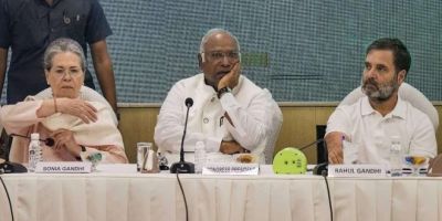 कांग्रेस को आयकर विभाग का झटका...थमाया 1700 करोड़ रुपए का नोटिस...जानिए क्या है पूरा मामला 