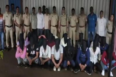 किराए के बंगले में OTT के लिए चल रही थी अश्लील फिल्मों की शूटिंग...कई राज्यों के युवक-युवतियां पकड़े गए...जानिए फिर क्या हुआ 