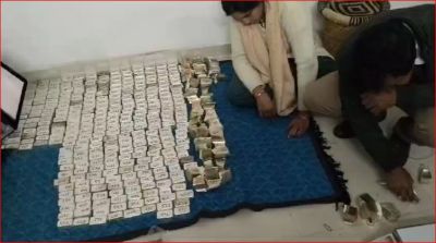 बड़ी खबर : लोकायुक्त ने करीब 17 घंटे तक की कार्रवाई...RTO के पूर्व आरक्षक के घर मिली 2 क्विंटल चांदी