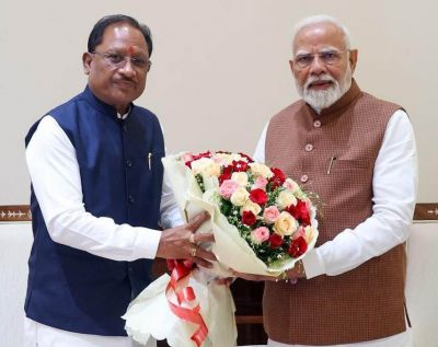 पीएम मोदी से मिले सीएम साय, बस्तर के विकास का रोडमैप सौंपा