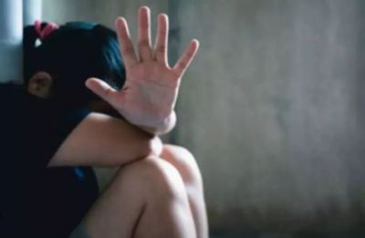 दिल्ली में 9 साल की बच्ची से रेप, कॉलोनी के एक घर में सूटकेस में बेहोश मिली, अस्पताल ले जाते समय मौत