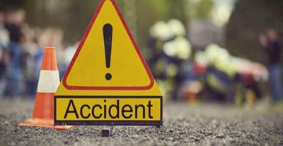 Road Accident: रफ्तार का कहर, ट्रक से टकराई तेज रफ्तार कार, मौके पर ही 5 कारोबारियों की मौत