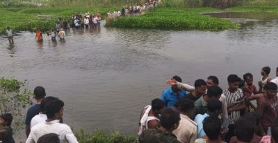 गंडक नदी में स्नान करने गईं छह बच्चियां डूबीं, तीन की मौत