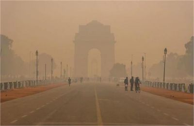 दिल्ली में सांस लेना हुआ मुश्किल, AQI पहुंचा 400 के पार, 'रेड जोन' में राजधानी