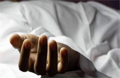 घर में एक साथ फांसी के फंदे पर लटके मिले 3 शव, जरा सी बात के लिए मौत को लगाया गले