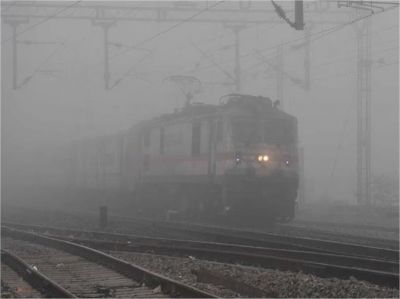 यात्रीगण सावधान! प्रयागराज, काशी विश्वनाथ, ब्रह्मपुत्र और हमसफर सहित 100 के करीब ट्रेनें लेट &mdash; देखें पूरी लिस्ट