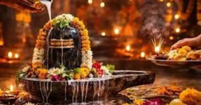 Sawan 2026 : इस साल सावन में बन रहे एक साथ 6 शुभ योग, शिवलिंग पर अर्पित करें ये चीजें, मिलेगा लाभ Sawan 2026 : इस साल सावन में बन रहे एक साथ 6 शुभ योग, शिवलिंग पर अर्पित करें ये चीजें, मिलेगा लाभ
